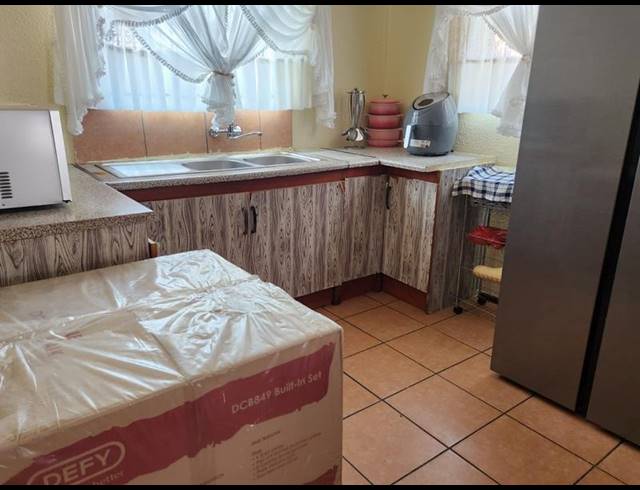 2 BEDROOM HOUSE FOR SALE IN LOTUS GARDENS